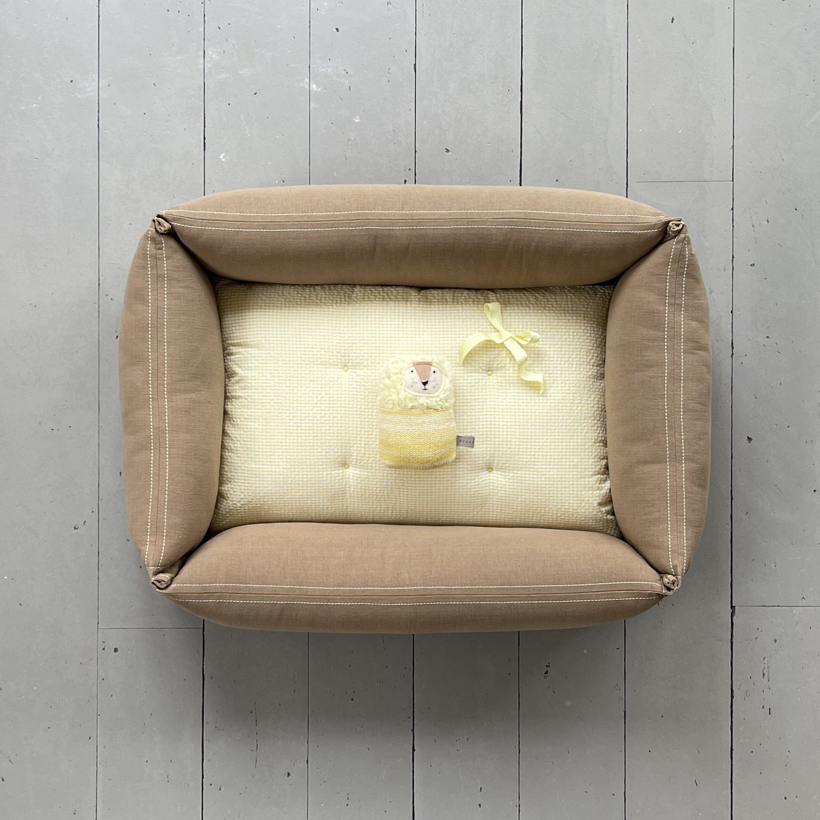 Classic Dog Bed - Image 4