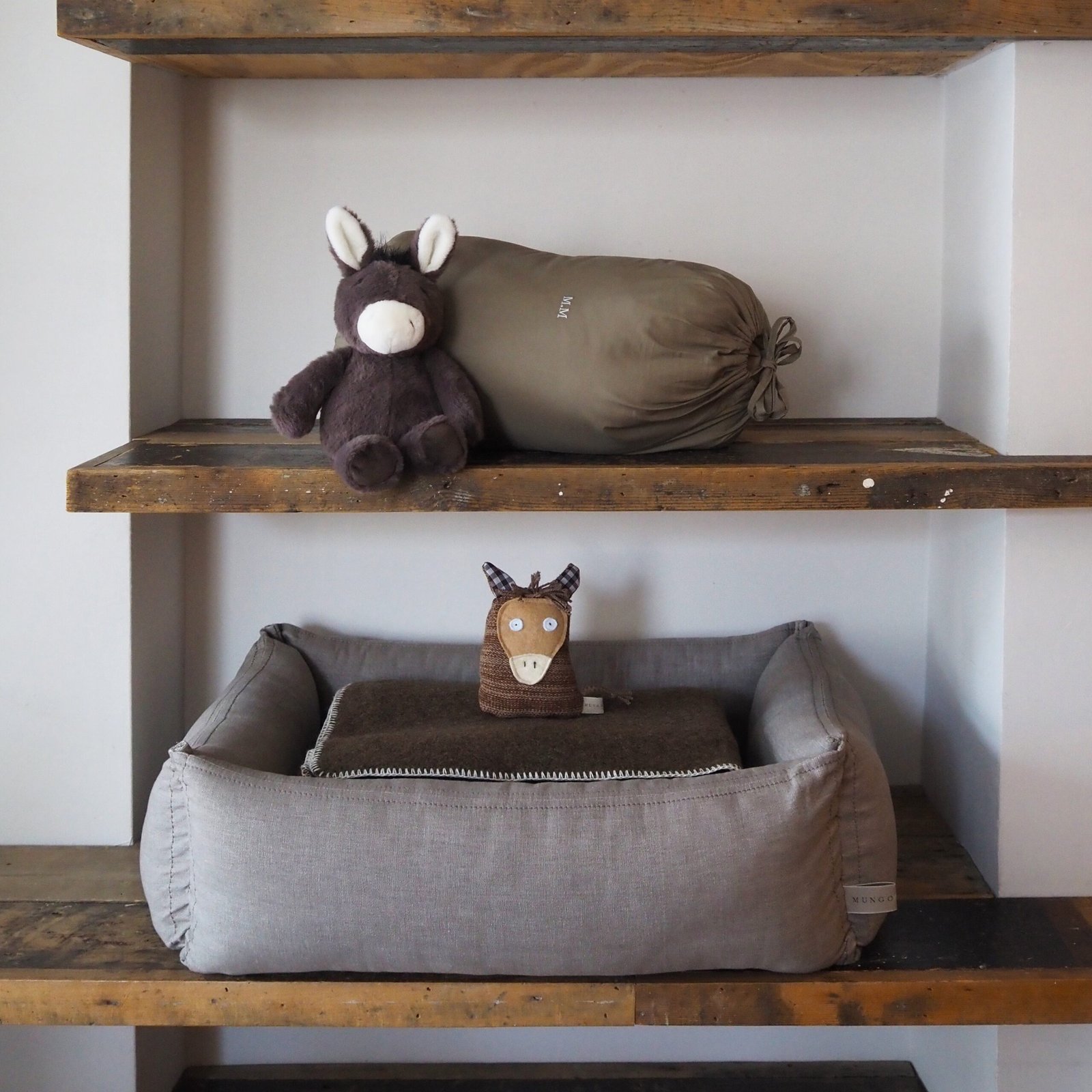 Canoe Bed - Image 3